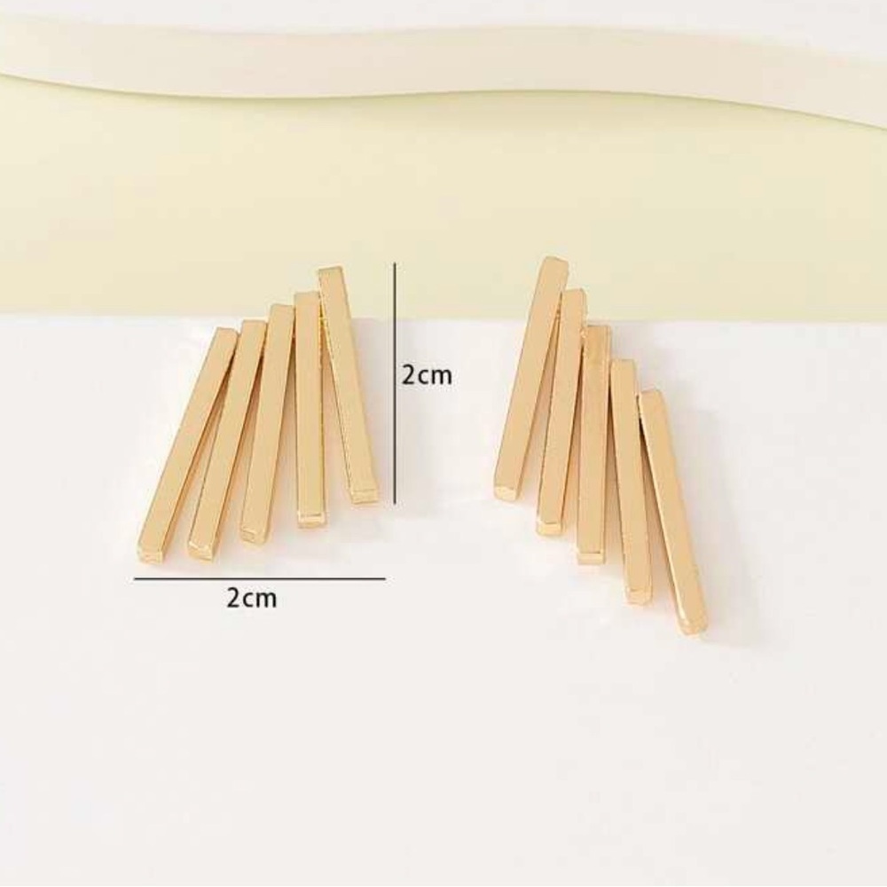 Modern Gold Tone Bar Earrings - Picture 2 of 3